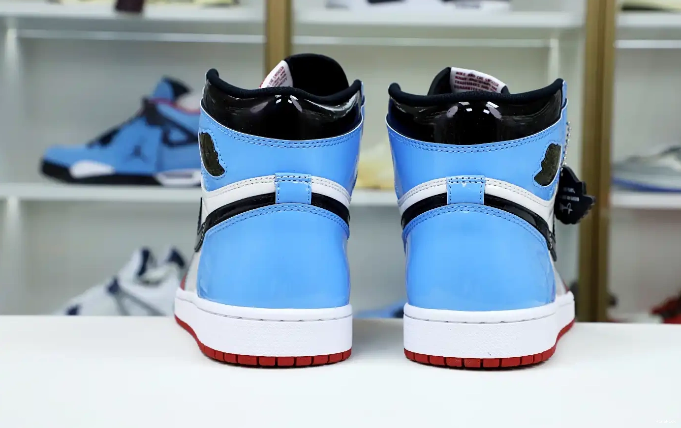 HIGH JORDAN AIR 1 OG 'FEARLESS' RETRO 0322